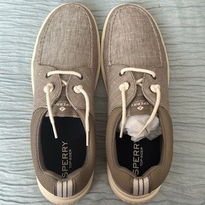 Men’s Sperry captain’s moccasins Chambray Khaki size 11 1/2. Brand New in box.